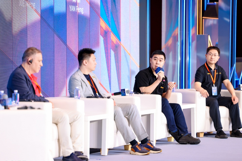 Source-feed image associated with Chinese Filmmakers Face Red Tape, Cultural Barriers in International Co-Productions, Shanghai Panel Finds
