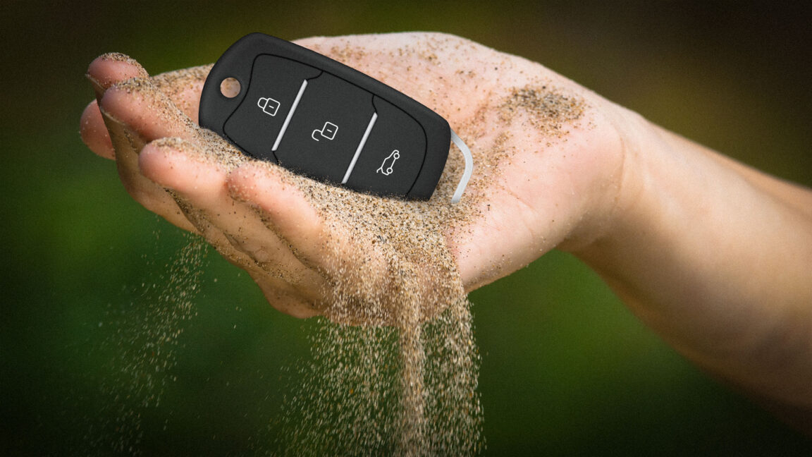 Source-feed image associated with When your vehicle outlives its cloud: What happens next?