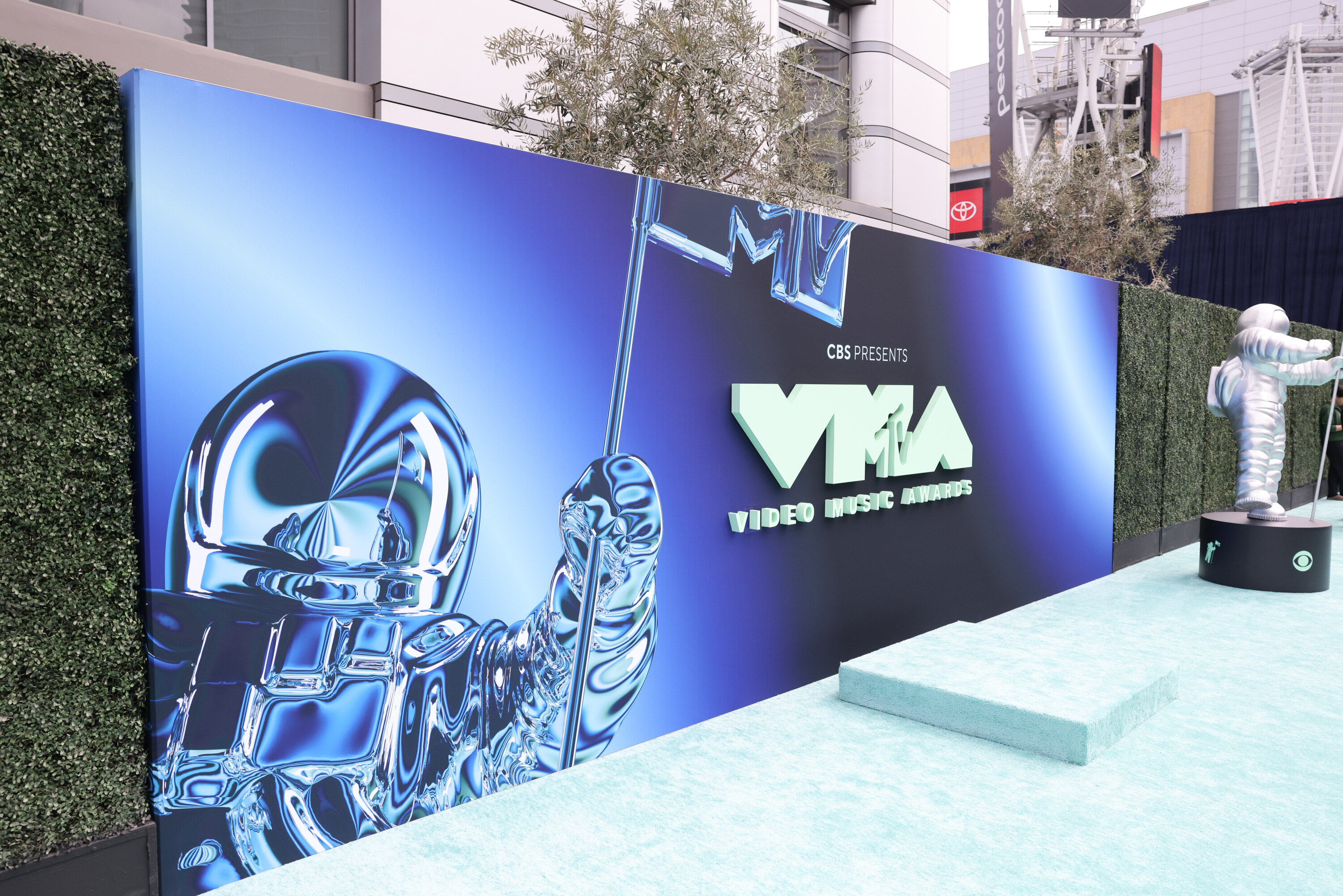 Image from linked report: How to Stream the 2026 MTV VMAs Live Online