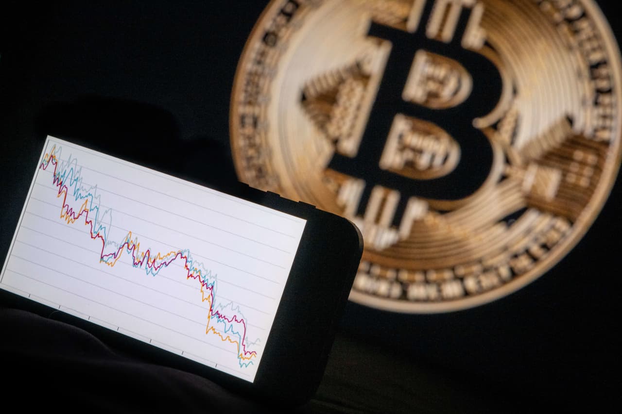 Source-feed image associated with Bitcoin’s long-term return may actually be close to zero — and that could be just what it needs