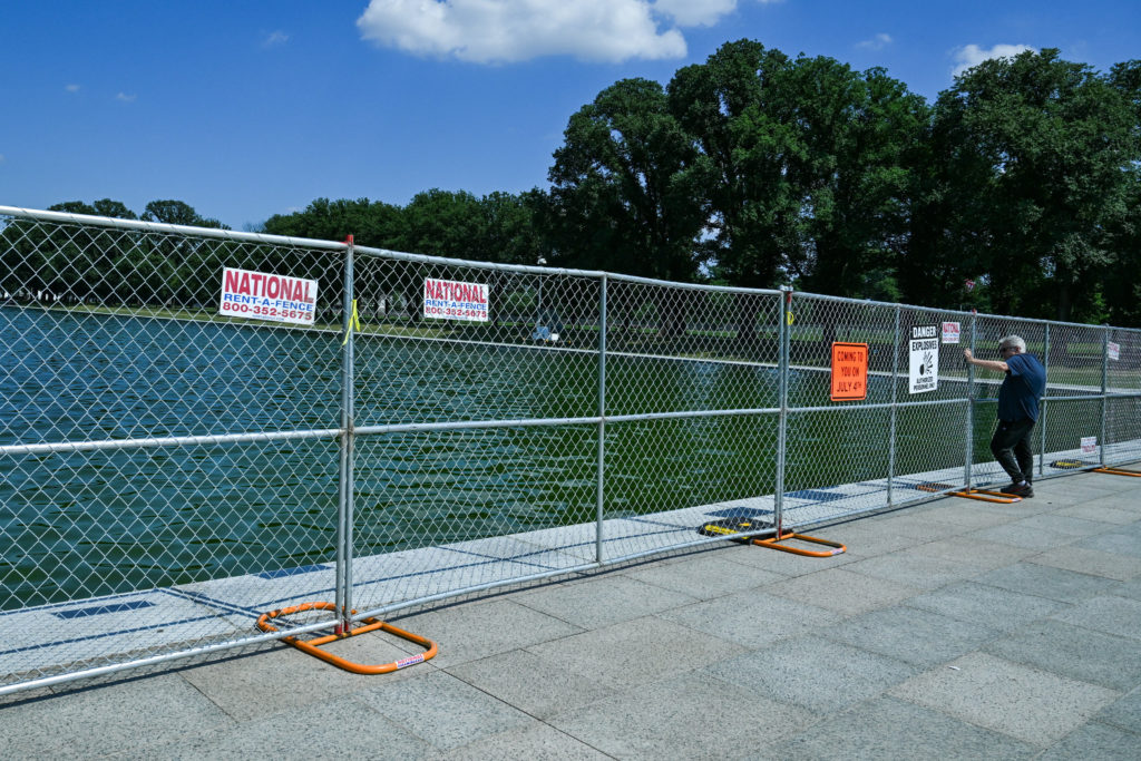 Source-feed image associated with Trump's administration won't seek new bids to repair the Reflecting Pool