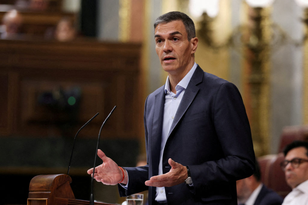 Source-feed image associated with Spanish Prime Minister Pedro S&aacute;nchez to attend World Cup final against Argentina