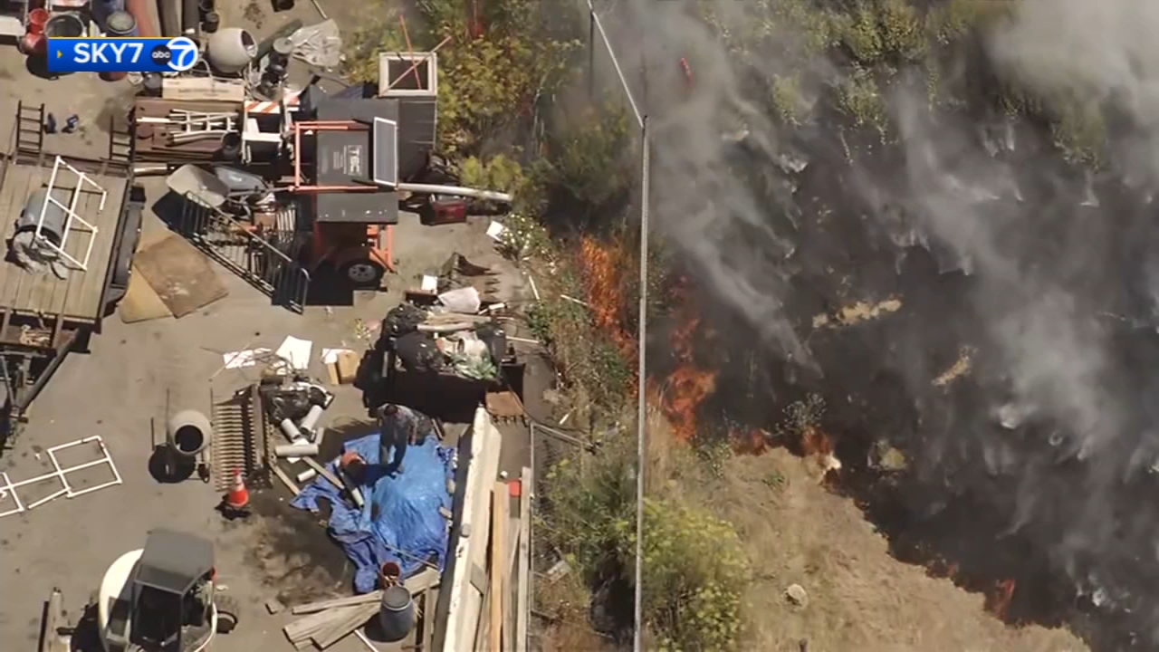 Source-feed image associated with Crews put out 2-acre fire in San Francisco's Hunter's Point neighborhood