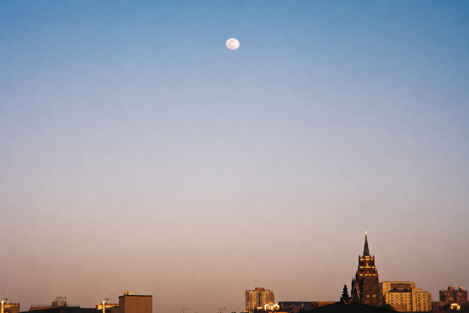 Source-feed image associated with Juno Hong Brings Autobiographical Debut ‘Only the Moon Knows’ to Shanghai Project Market: ‘Loneliness Is a Universal Human Condition’