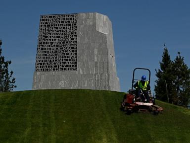 Source-feed image associated with In a city with an iconic skyline, the Obama presidential museum aims to reshape Chicago architecture