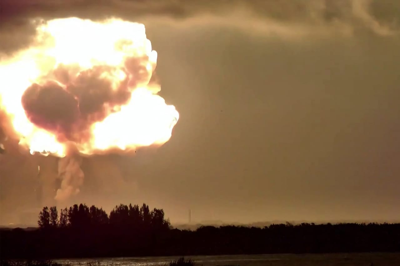 Source-feed image associated with Space stocks tumble after a Blue Origin rocket explodes and SpaceX’s valuation gets a reality check