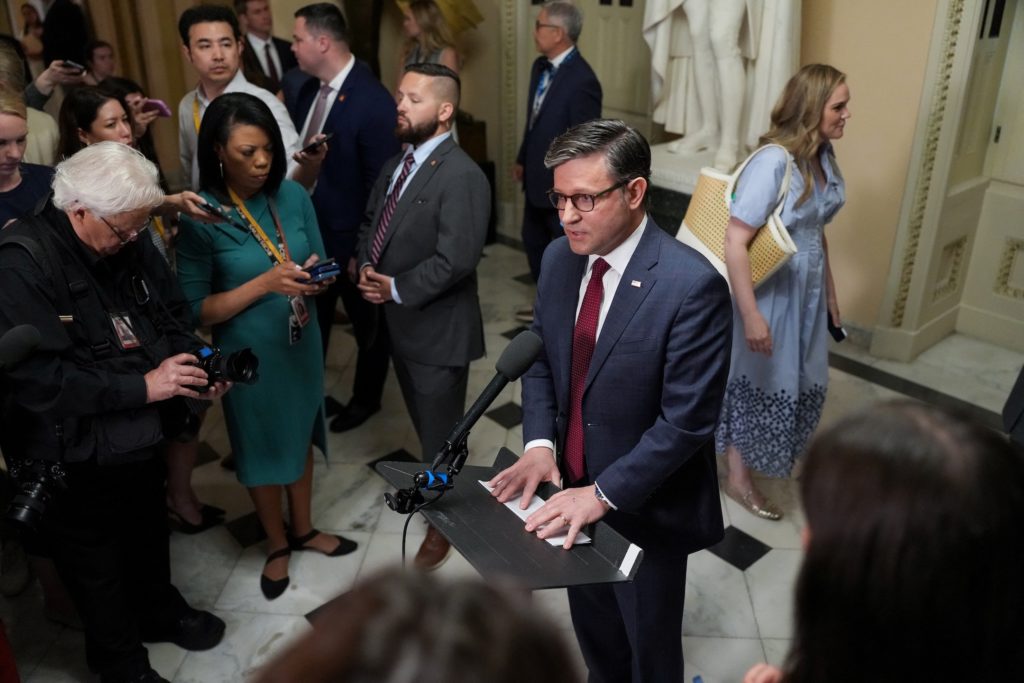Source-feed image associated with Surveillance program set to expire as Congress rejects FISA extension
