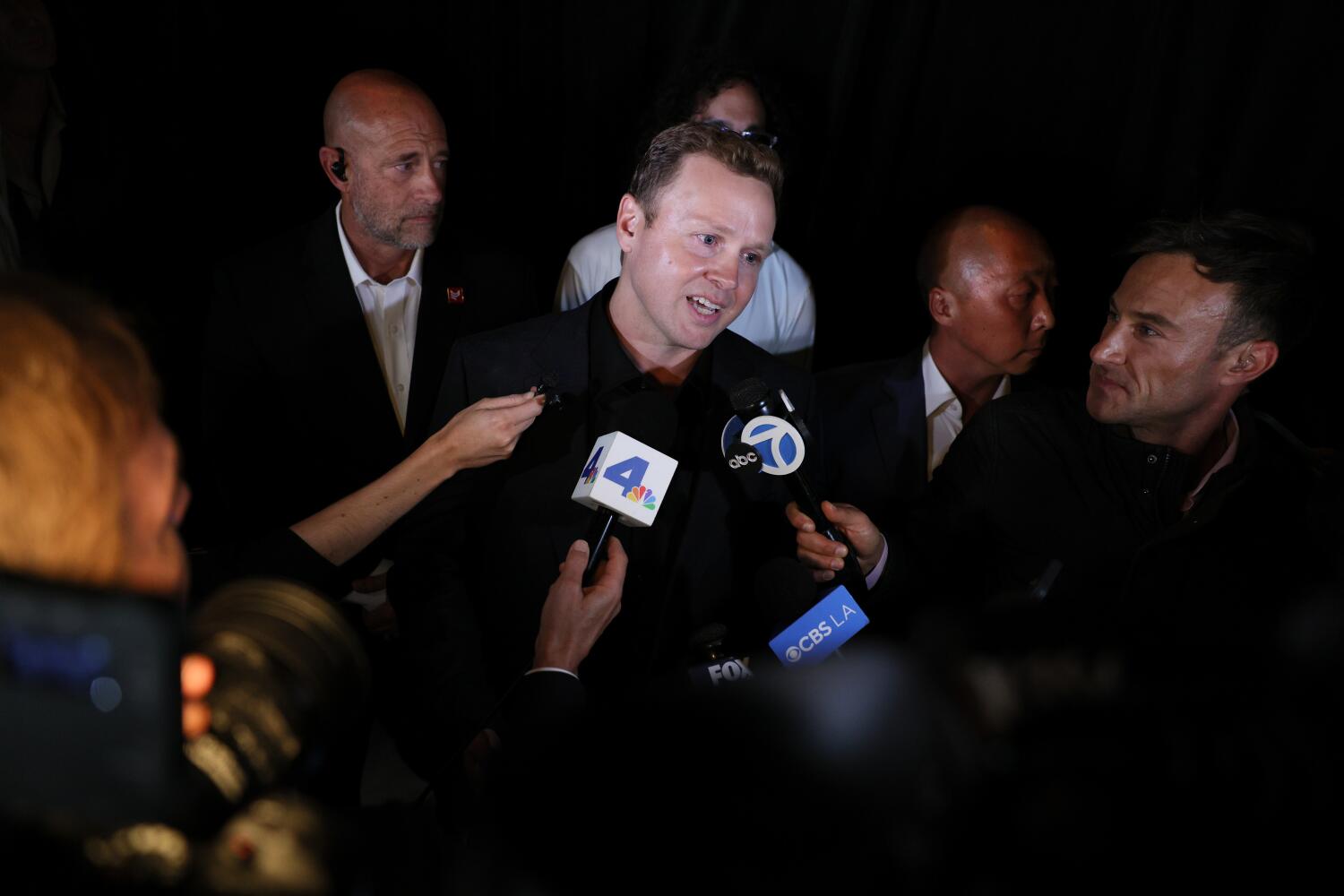 Source-feed image associated with Lopez: Bass clears first hurdle, but if Pratt holds off Raman, the mayoral race could be a holy war