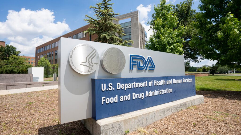 Source-feed image associated with STAT+: FDA has too few staffers to hire more staff