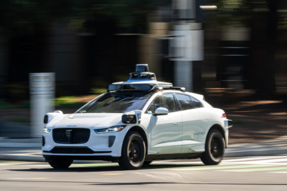 Source-feed image associated with Uber and Waymo End Robotaxi Deal in Phoenix; Uber to Announce New Partner