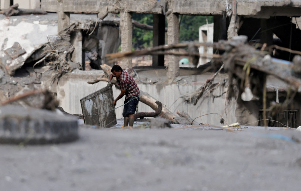 Source-feed image associated with Catastrophic floods kill hundreds in Nepal and Tibet, with more than 1,300 missing