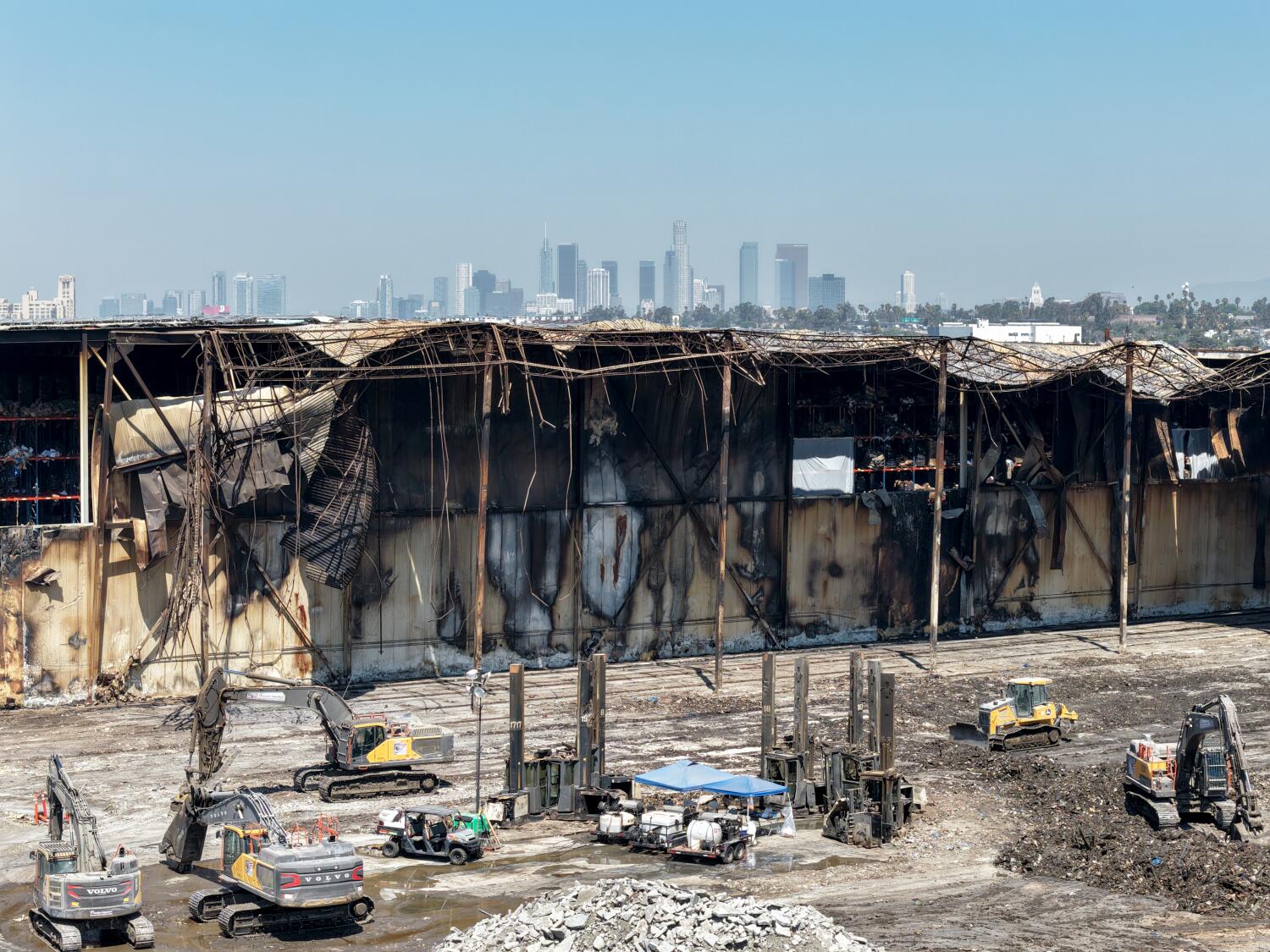 Source-feed image associated with L.A. city and county officials move to bolster recovery from Boyle Heights warehouse fire