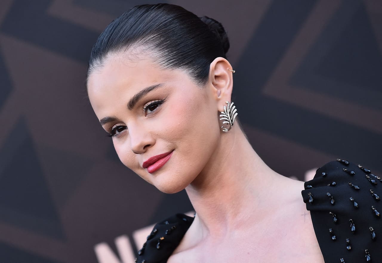 Image from linked report: Selena Gomez sells her Encino mansion, once owned by Tom Petty, for $5.4 million
