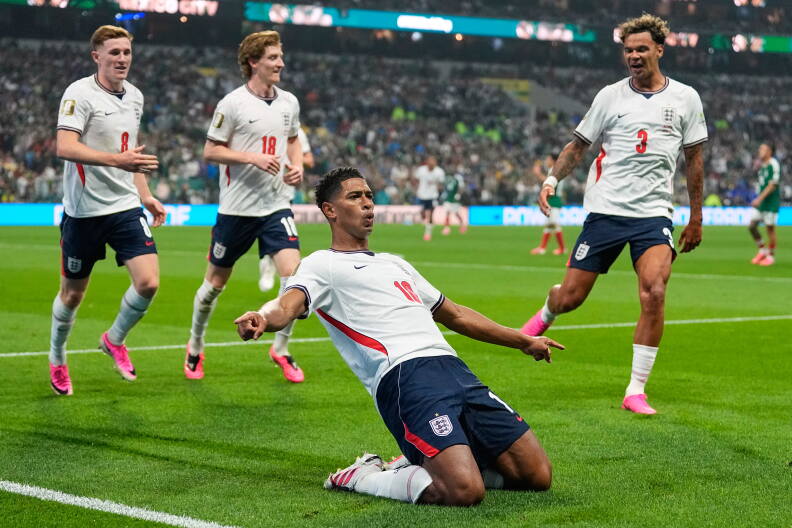 Source-feed image associated with England hands Mexico its first World Cup loss at Estadio Azteca, winning 3-2 to reach quarterfinals