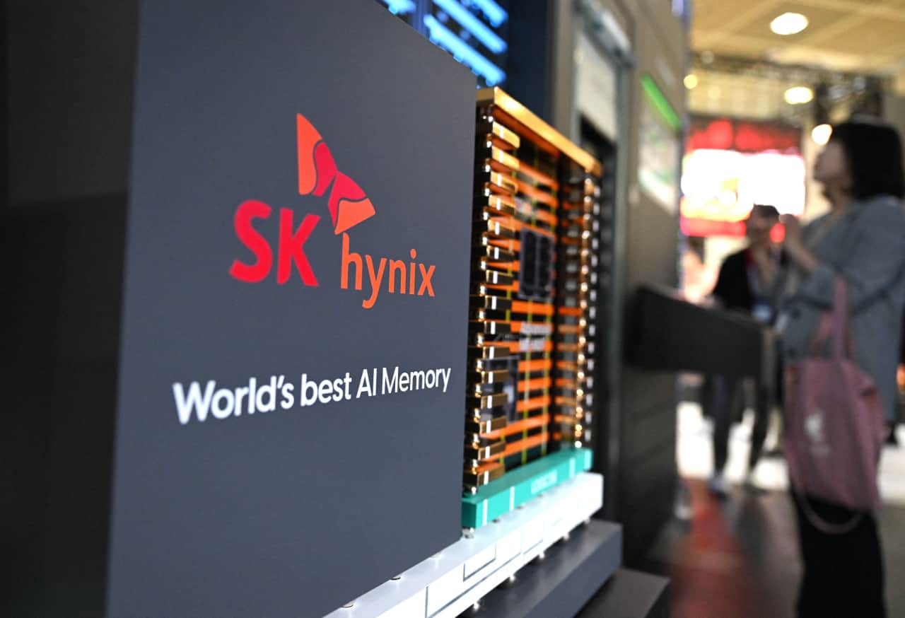 Source-feed image associated with Why SK Hynix’s $30 billion U.S. listing could be a double-edged sword for Micron’s stock