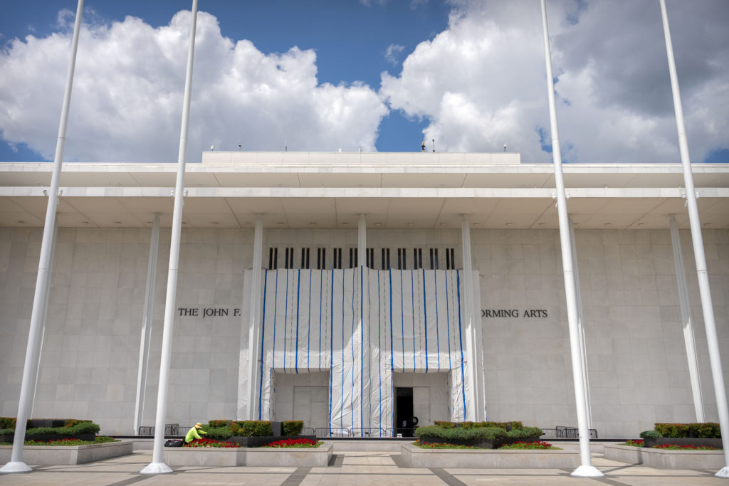 Source-feed image associated with Kennedy Center board moves forward with a two-year closure to allow for renovations